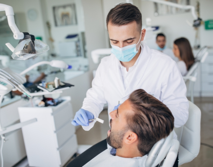 Dental Bonding vs Veneers: Key Differences Explained